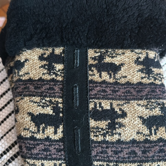 Boots - Picture 4 of 15